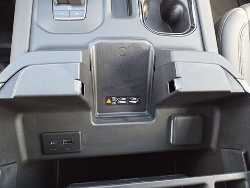 New 2026 GMC Sierra 1500 AT4 w/ AT4 Premium Package AWD/4WD image 11