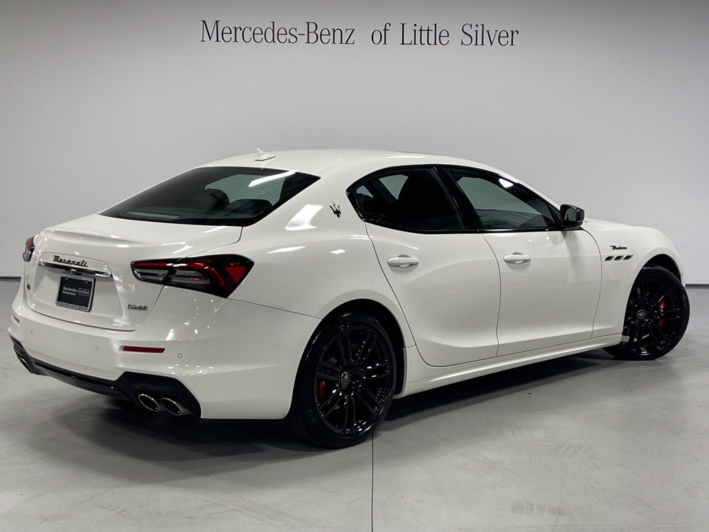 Used 2024 Maserati Ghibli Modena Q4 AWD/4WD image 6