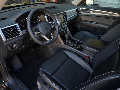 Used 2023 Volkswagen Atlas SEL AWD/4WD image 10