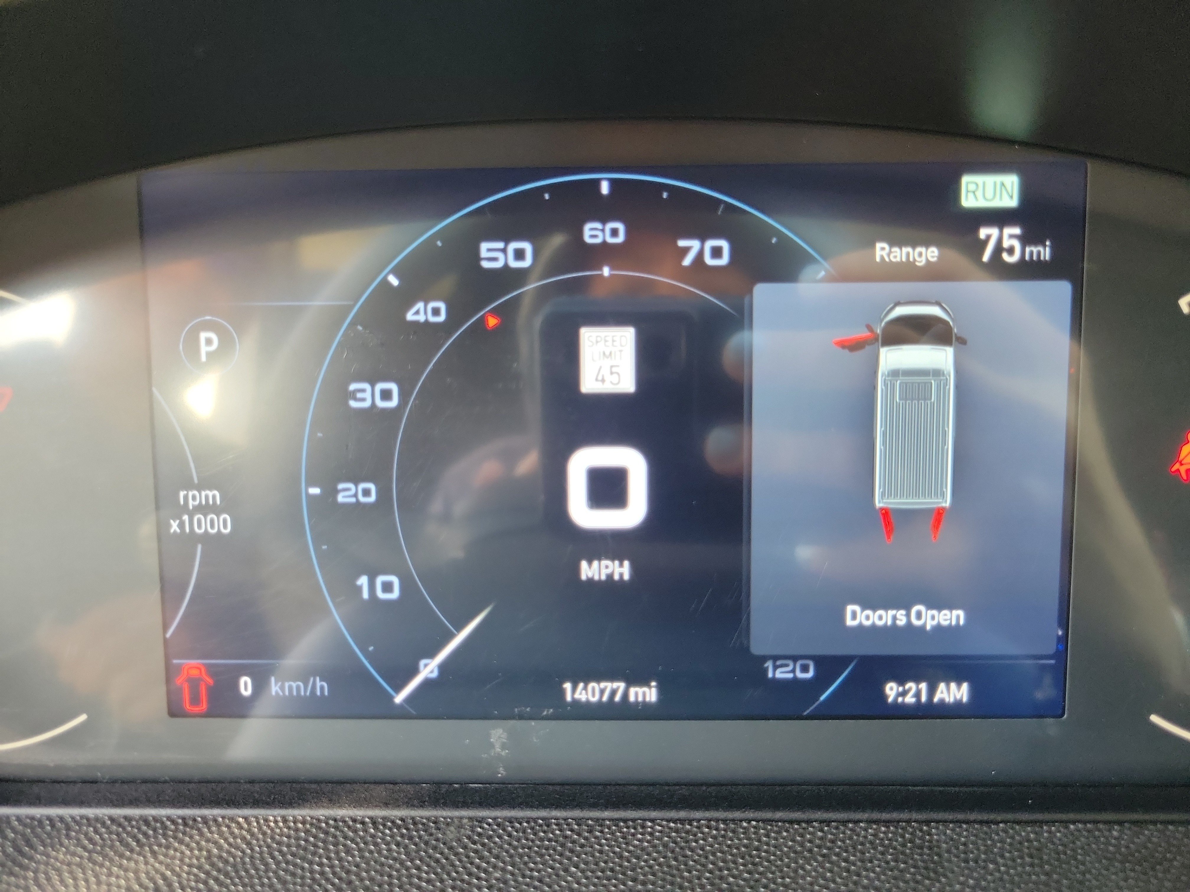 Used 2025 RAM ProMaster 2500 w/ U-Haul Equipment Group FWD image 25