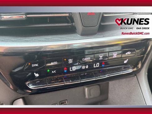 Used 2024 Buick Encore GX Avenir w/ Avenir Technology Package AWD/4WD image 28