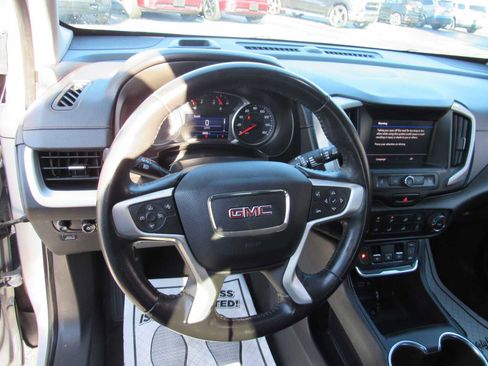 Used 2020 GMC Terrain SLE image 16