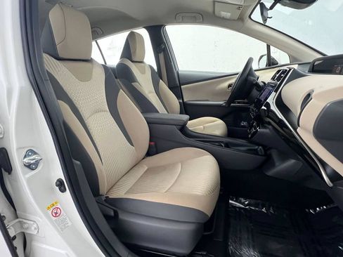 Used 2018 Toyota Prius Two w/ Prius Two Safety Plus Package FWD image 12