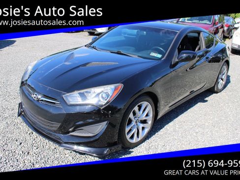Used 2013 Hyundai Genesis 2.0T RWD image 1