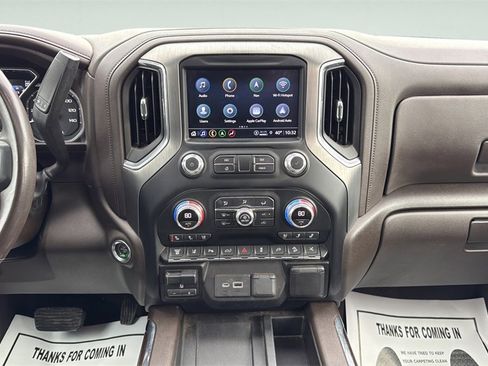 Used 2022 GMC Sierra 3500 Denali image 16
