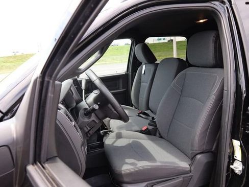 Used 2024 RAM 3500 Tradesman w/ Chrome Appearance Group AWD/4WD image 9
