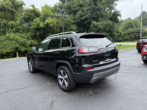 Used 2019 Jeep Cherokee Limited AWD/4WD image 4