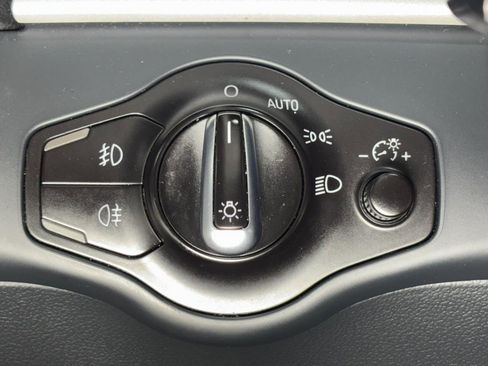 Used 2016 Audi A4 2.0T Premium w/ Convenience Plus Package image 31