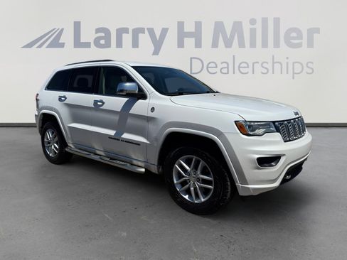 Used 2018 Jeep Grand Cherokee Overland AWD/4WD image 7