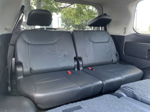 Used 2019 Lexus LX 570 4WD w/ Luxury Package image 33