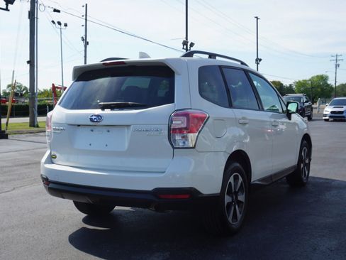 Used 2017 Subaru Forester 2.5i Premium AWD/4WD image 5