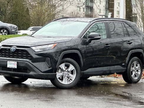 Used 2023 Toyota RAV4 XLE w/ XLE Grade Weather Package image 1