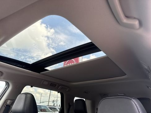 Certified 2024 Nissan Pathfinder Platinum AWD/4WD image 27