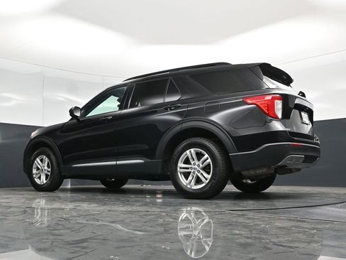 Used 2023 Ford Explorer XLT w/ Equipment Group 202A AWD/4WD image 64