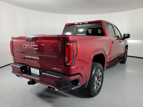 Used 2024 GMC Sierra 1500 AT4 w/ Technology Package AWD/4WD image 4