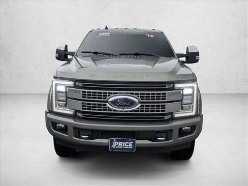 Used 2019 Ford F350 Platinum w/ Platinum Ultimate Package image 2