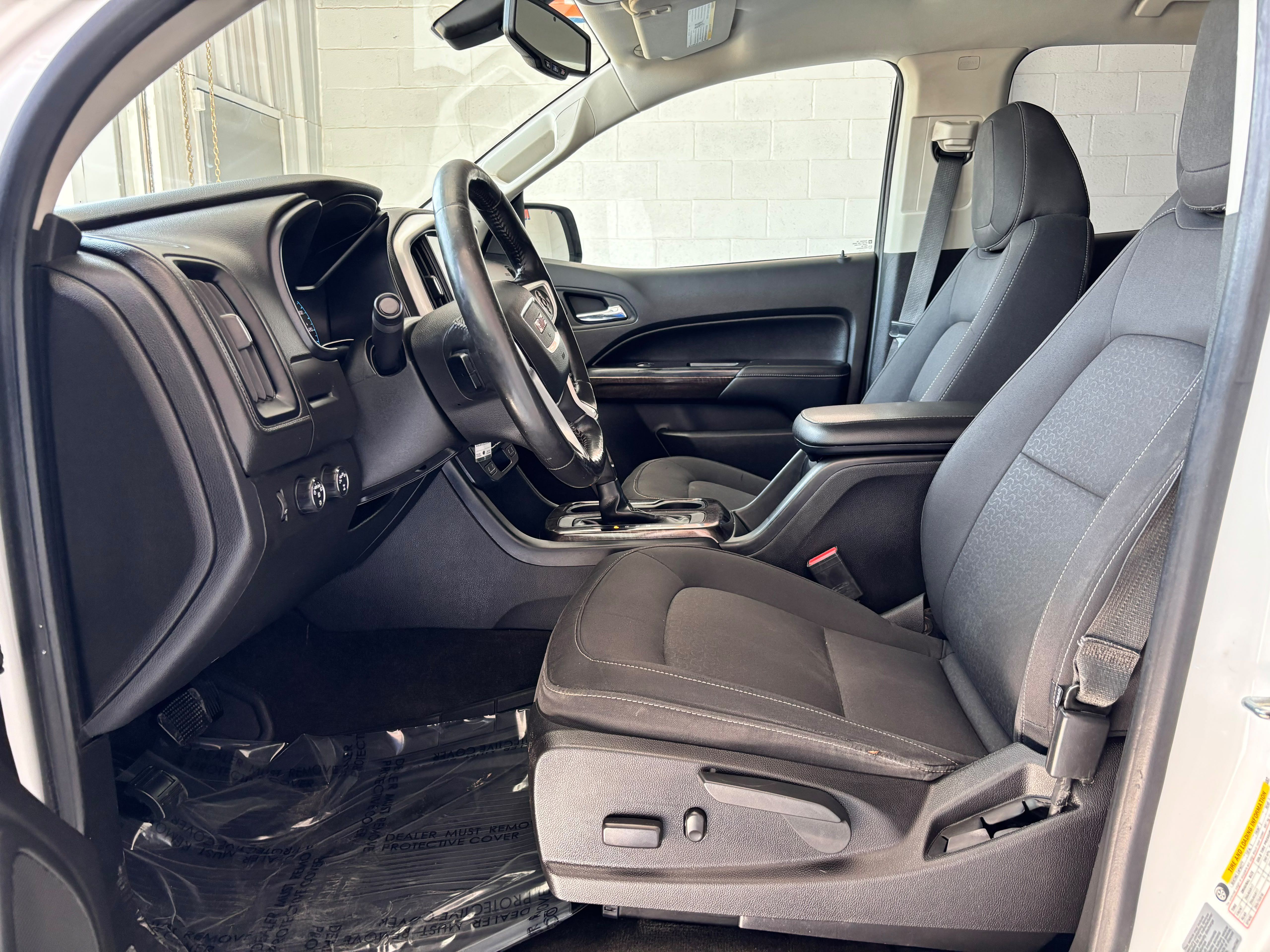 Used 2017 GMC Canyon SLE w/ SLE Convenience Package AWD/4WD image 10