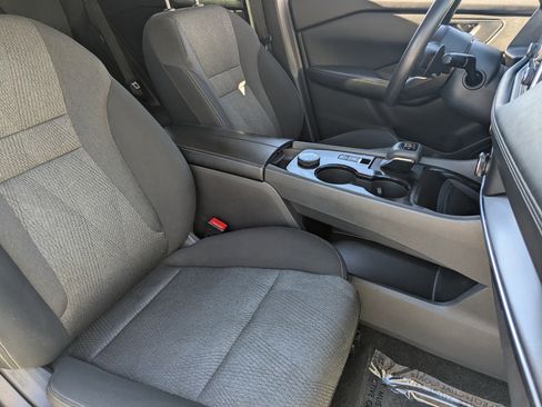 Used 2024 Nissan Rogue SV image 8