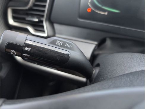 Used 2024 Kia Sportage LX image 24