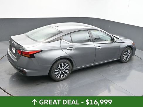Used 2023 Nissan Altima 2.5 SV image 41