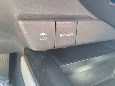 Used 2019 Toyota Camry LE w/ Convenience Package image 25