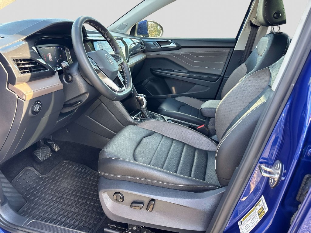 Certified 2024 Volkswagen Taos SEL AWD/4WD image 11