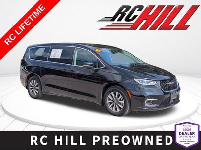 Used 2024 Chrysler Pacifica Limited