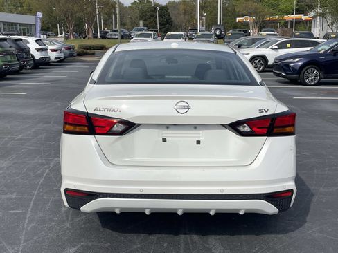 Used 2023 Nissan Altima 2.5 SV image 6