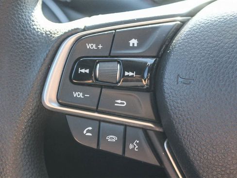Used 2022 Honda Accord LX image 32