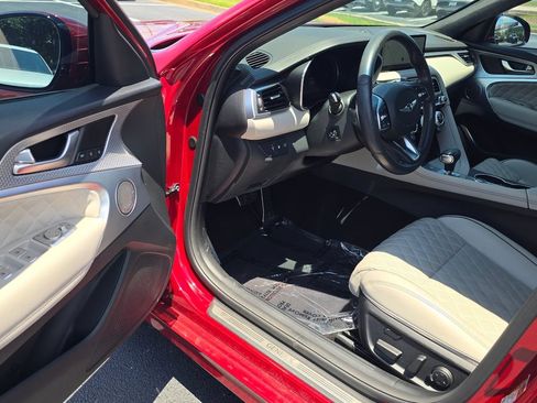 Used 2023 Genesis G70 3.3T w/ Sport Prestige Package RWD image 9