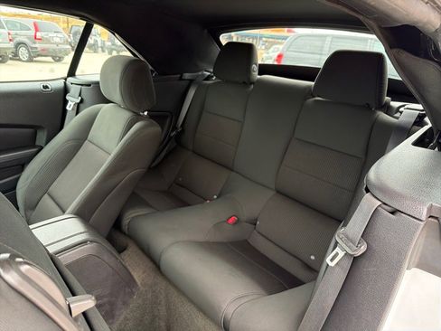 Used 2014 Ford Mustang Convertible image 17