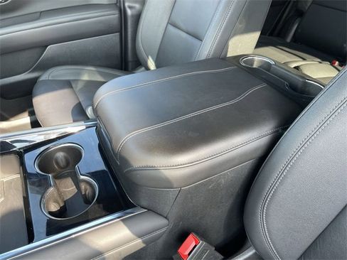 Used 2025 Chevrolet Tahoe LT image 21