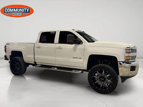 Used 2016 Chevrolet Silverado 2500 LT w/ LT Convenience Package AWD/4WD image 11