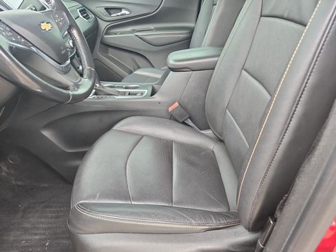 Used 2020 Chevrolet Equinox Premier image 14