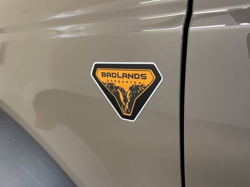 New 2026 Ford Bronco Badlands image 38