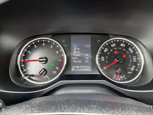 Used 2022 Toyota RAV4 XLE FWD image 24