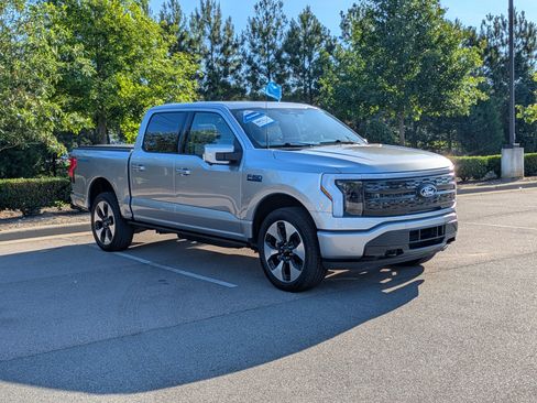 Certified 2025 Ford F150 Lightning Platinum AWD/4WD image 1