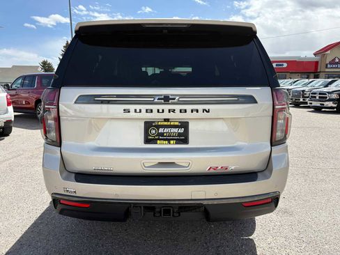 Used 2022 Chevrolet Suburban RST w/ Luxury Package AWD/4WD image 4