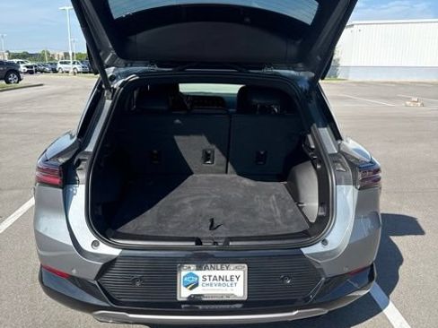 Used 2024 Chevrolet Equinox EV LT FWD image 12