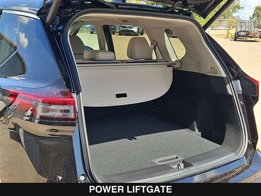 New 2026 Nissan Rogue Dark Armor FWD image 27