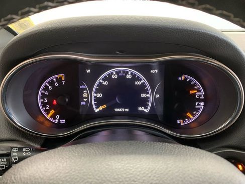 Used 2016 Jeep Grand Cherokee Limited image 36