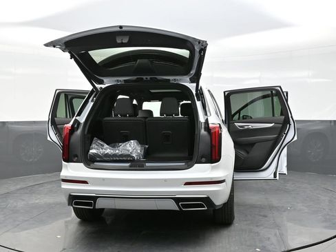 New 2025 Cadillac XT6 Luxury w/ LPO, Floor Liner Package image 38