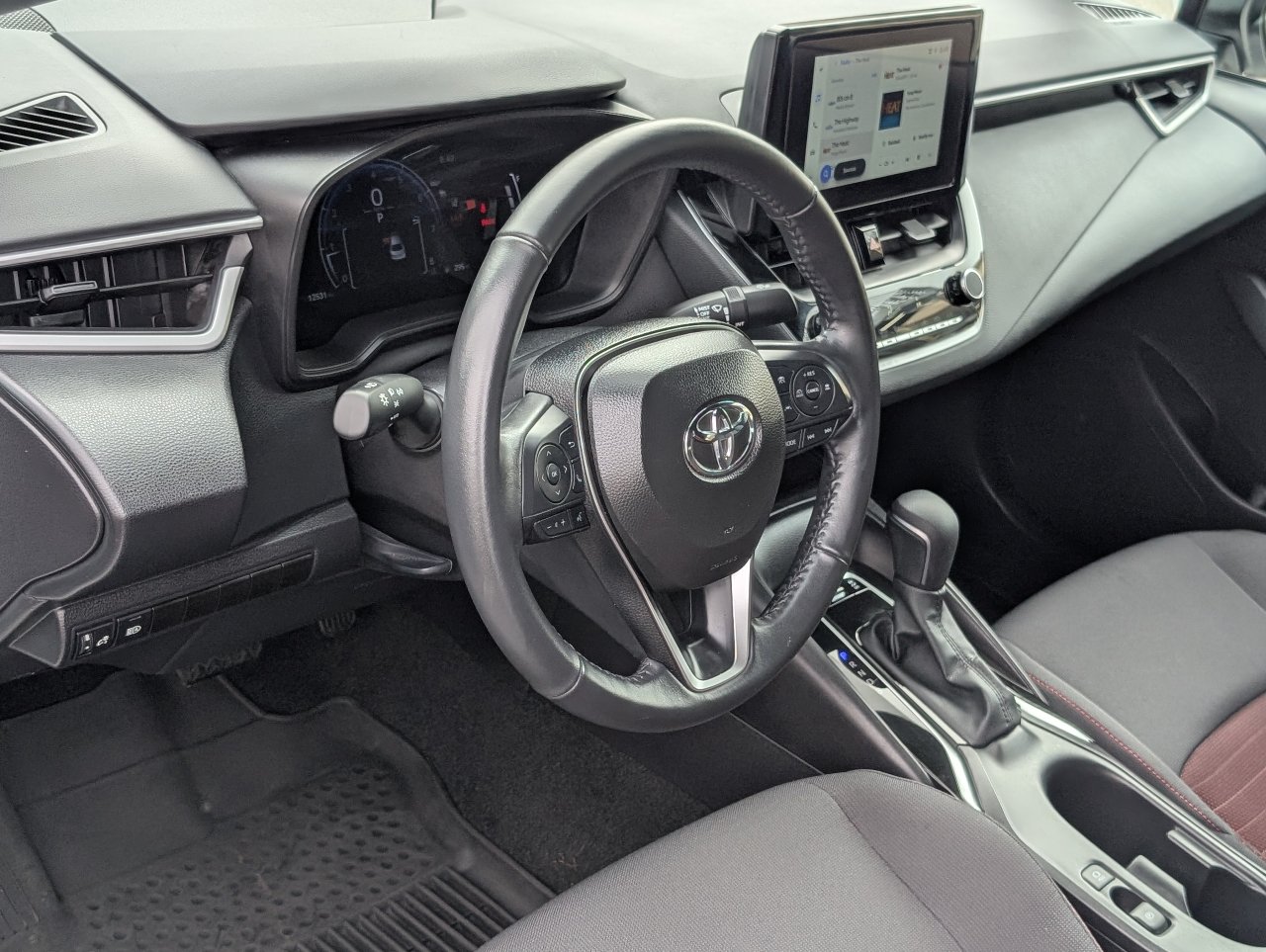 Used 2026 Toyota Corolla SE FWD image 14