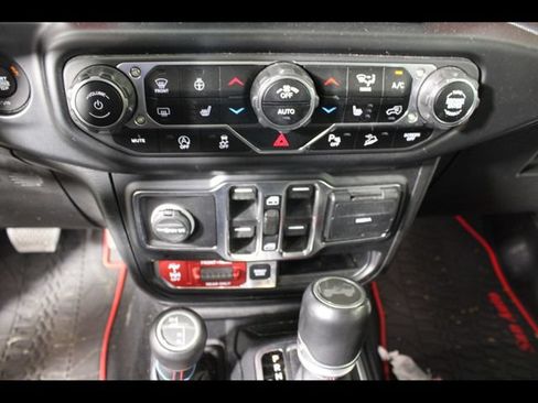 Used 2020 Jeep Wrangler Unlimited Rubicon AWD/4WD image 26