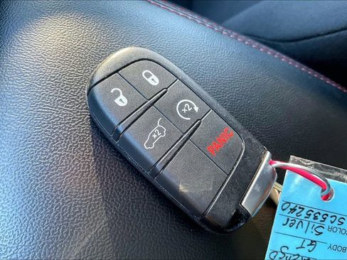 Used 2025 Dodge Durango GT image 11