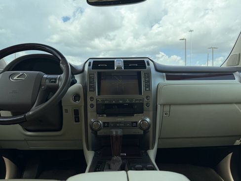Used 2019 Lexus GX 460 Premium AWD/4WD image 12