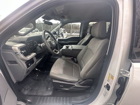 Used 2025 Ford F250 XLT image 9