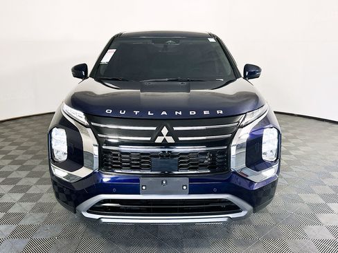 Used 2025 Mitsubishi Outlander SE AWD/4WD image 8