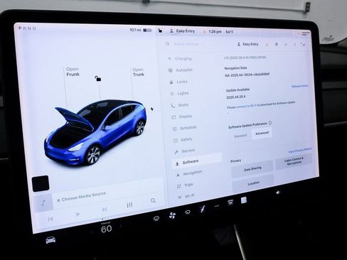 Used 2020 Tesla Model Y Long Range AWD/4WD image 25