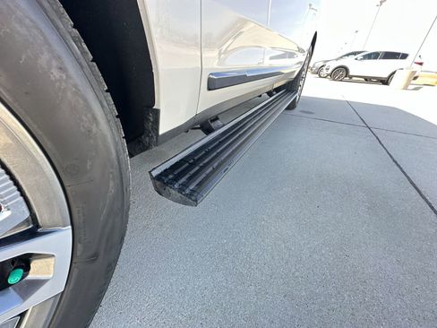 Used 2024 GMC Yukon Denali Ultimate image 36